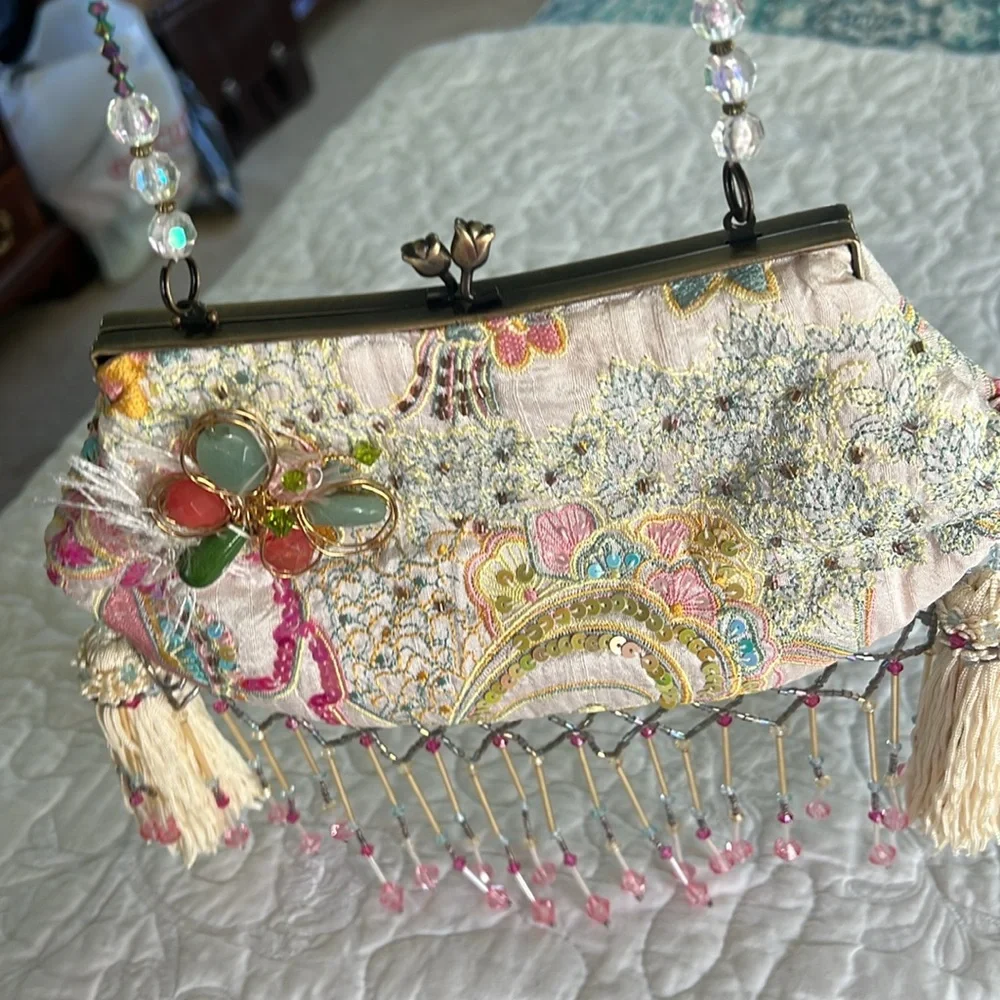 Vintage Mary Frances Designer Hand Stitched Purse. One of a kind. Never used. - Picture 11 of 11